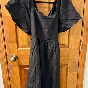 Elegant Black Dress with Tie-Back